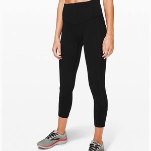 Lululemon black legging *like new condition*